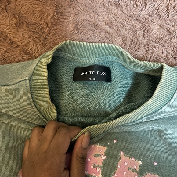 White fox jumper - Picture 2 of 3